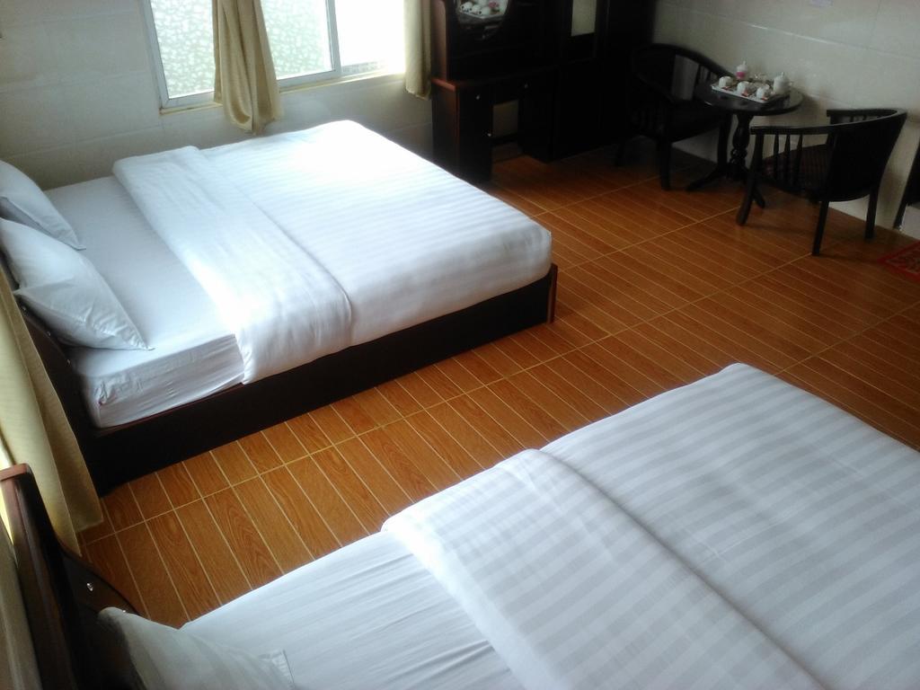 Hotel 99 Pyin Oo Lwin Kültér fotó