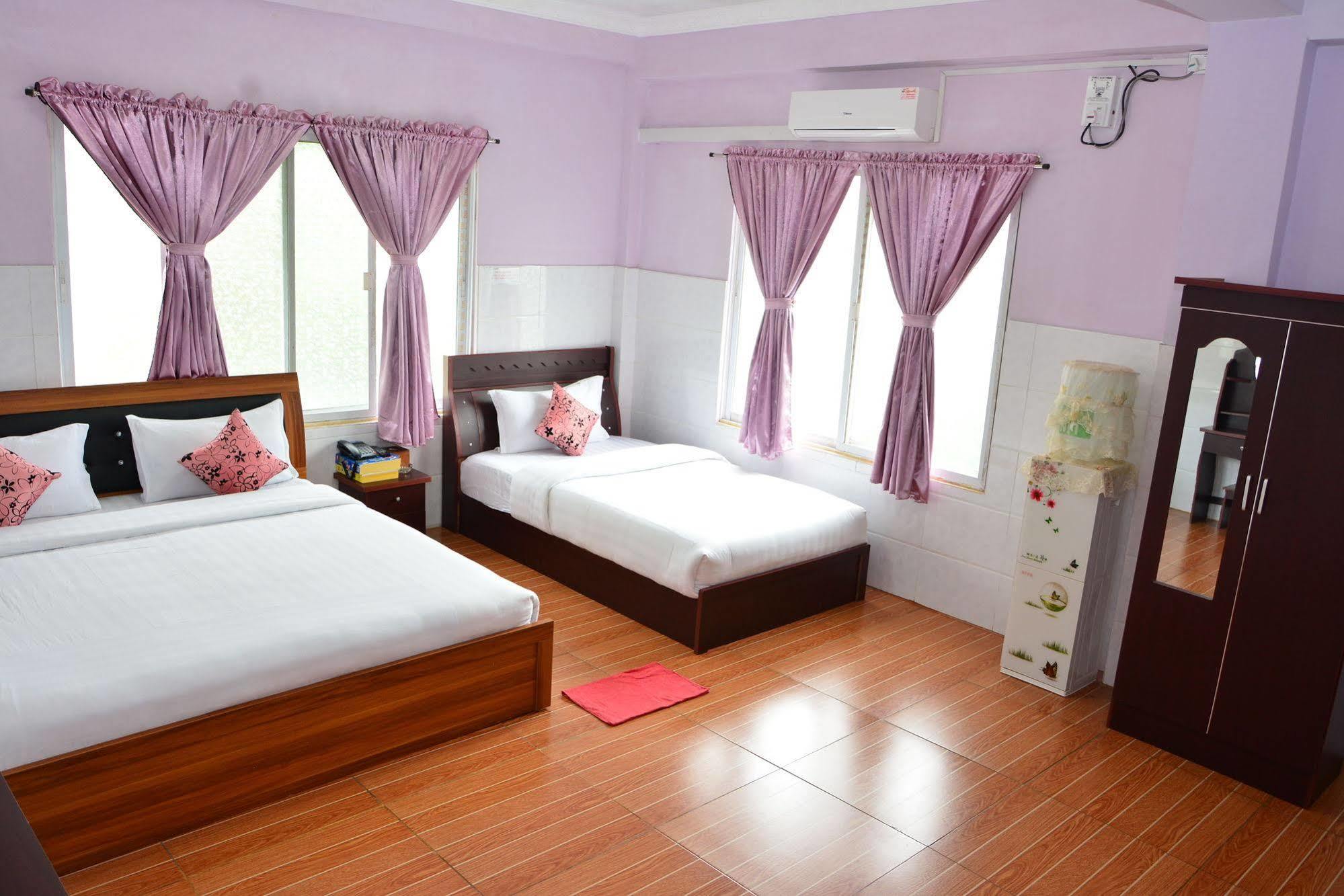 Hotel 99 Pyin Oo Lwin Kültér fotó