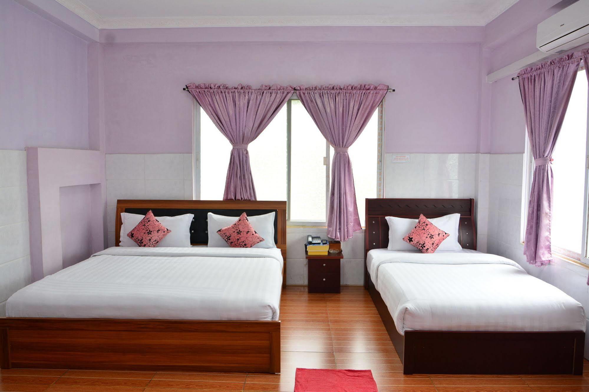 Hotel 99 Pyin Oo Lwin Kültér fotó