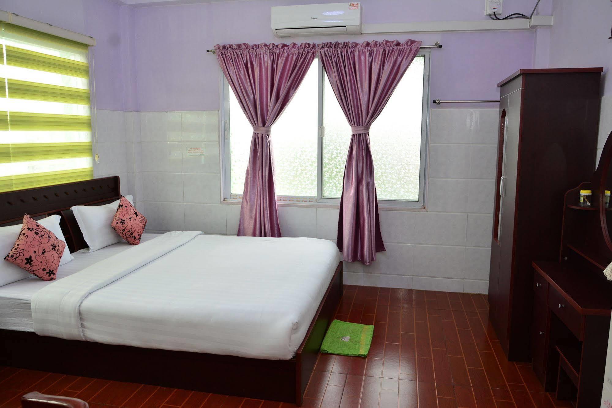 Hotel 99 Pyin Oo Lwin Kültér fotó