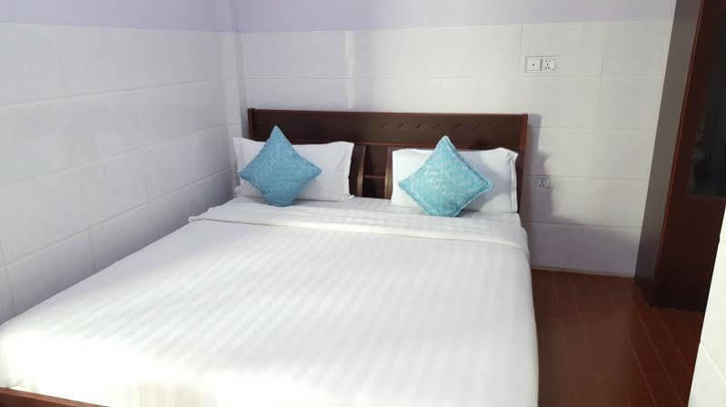 Hotel 99 Pyin Oo Lwin Kültér fotó
