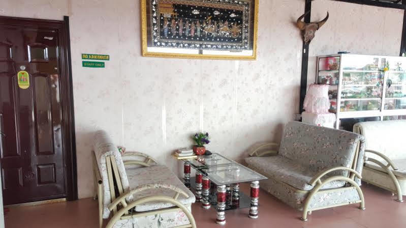 Hotel 99 Pyin Oo Lwin Kültér fotó